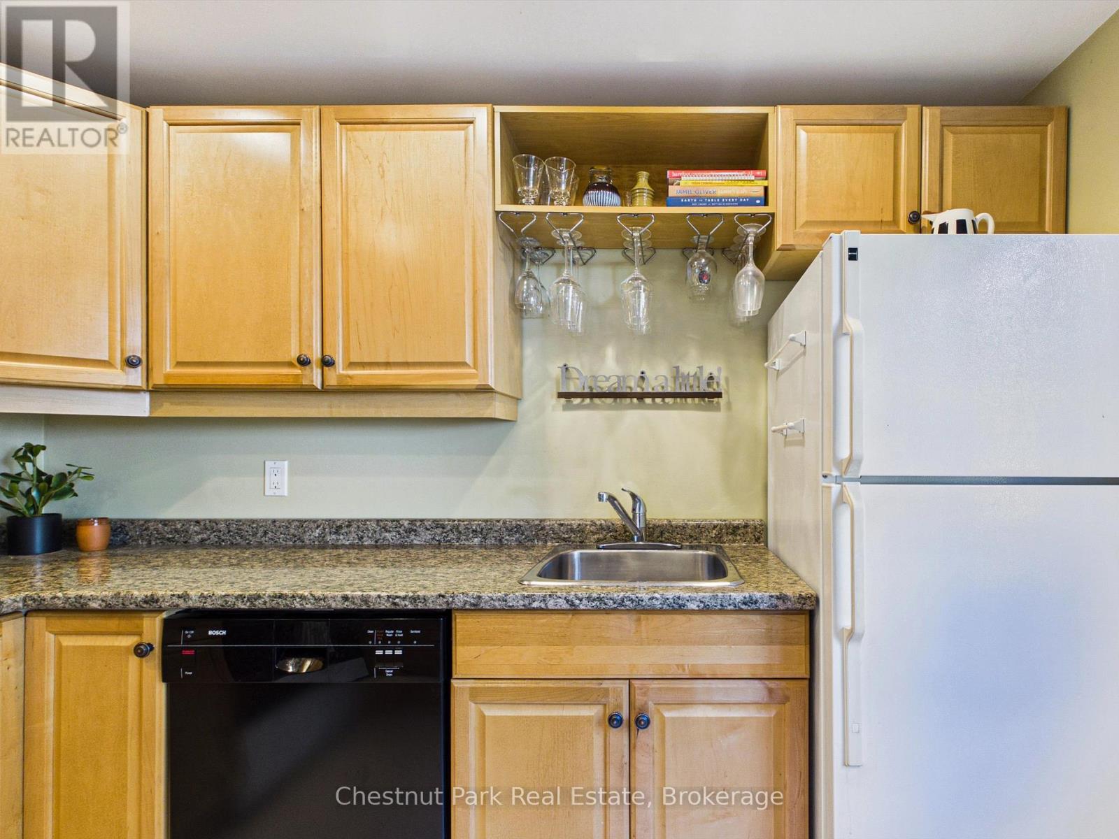 1014 KELLY ROAD - Image 6