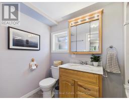 1014 Kelly Road, Lake Of Bays, ON P0B1A0 Photo 25