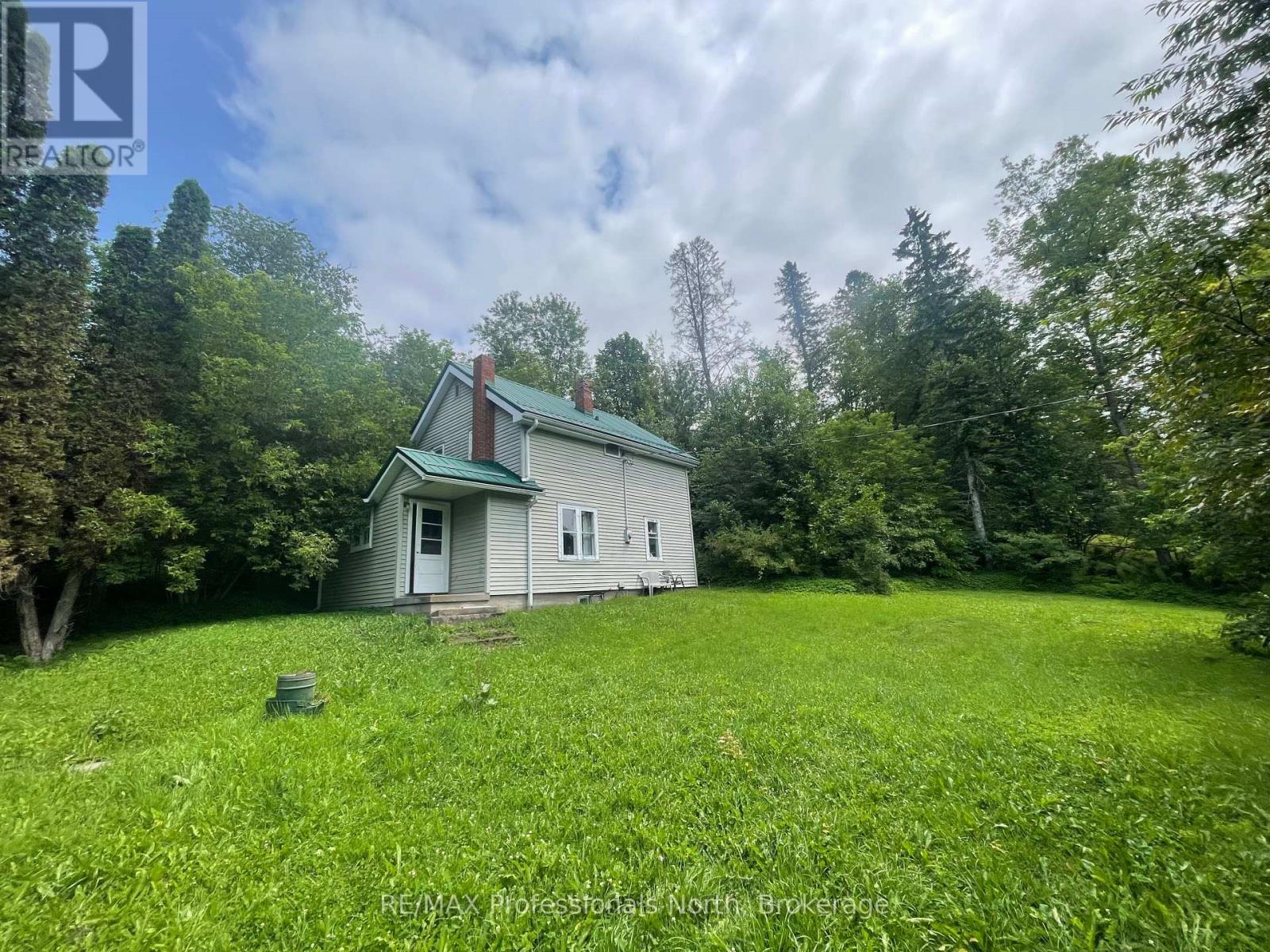 1038 GOODERHAM STREET - 24