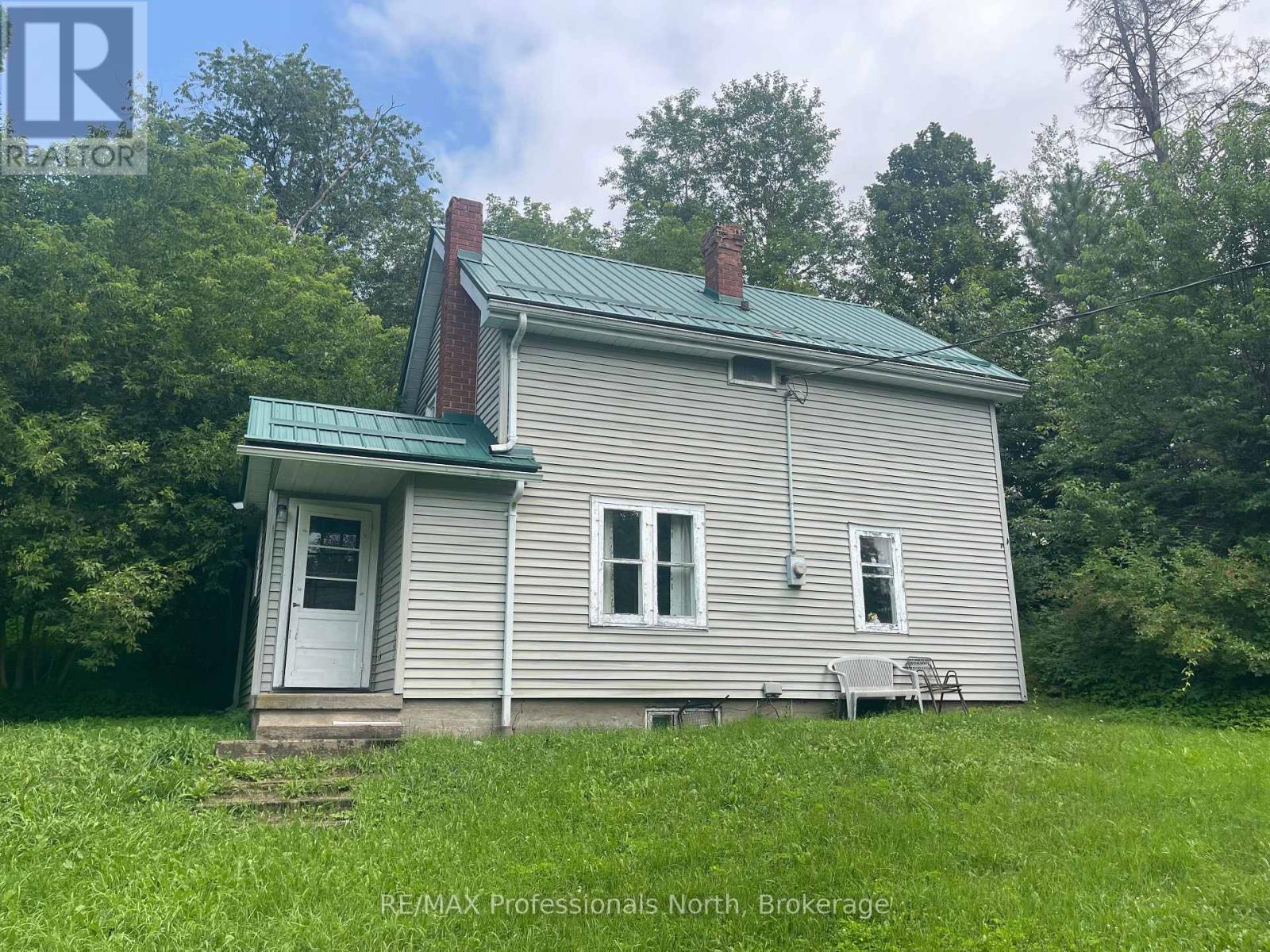 1038 GOODERHAM STREET - 3