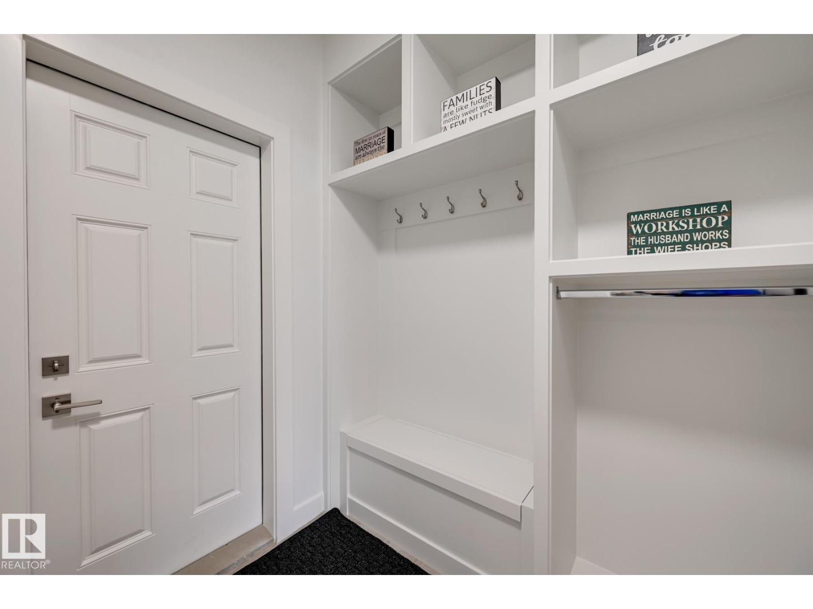 1776 Crossbill LO NW - 4