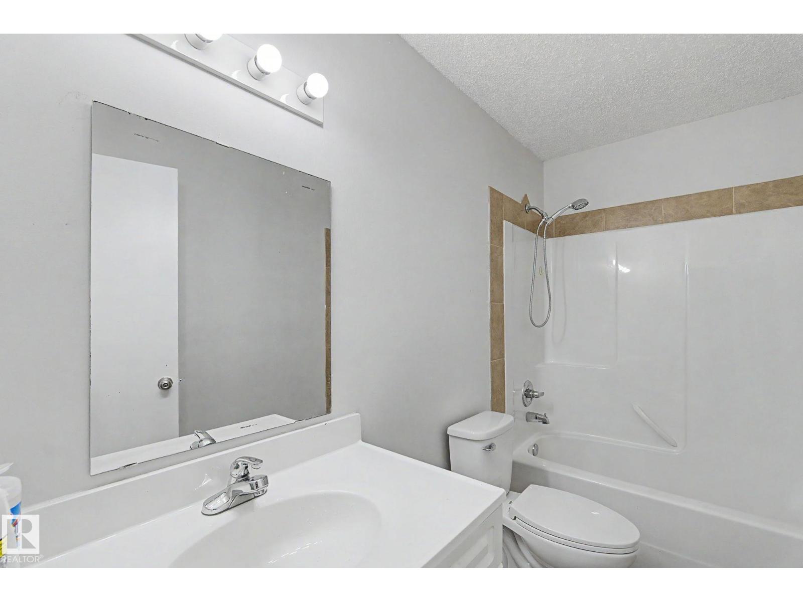 #152 180 BRIDGEPORT BV - Image 15