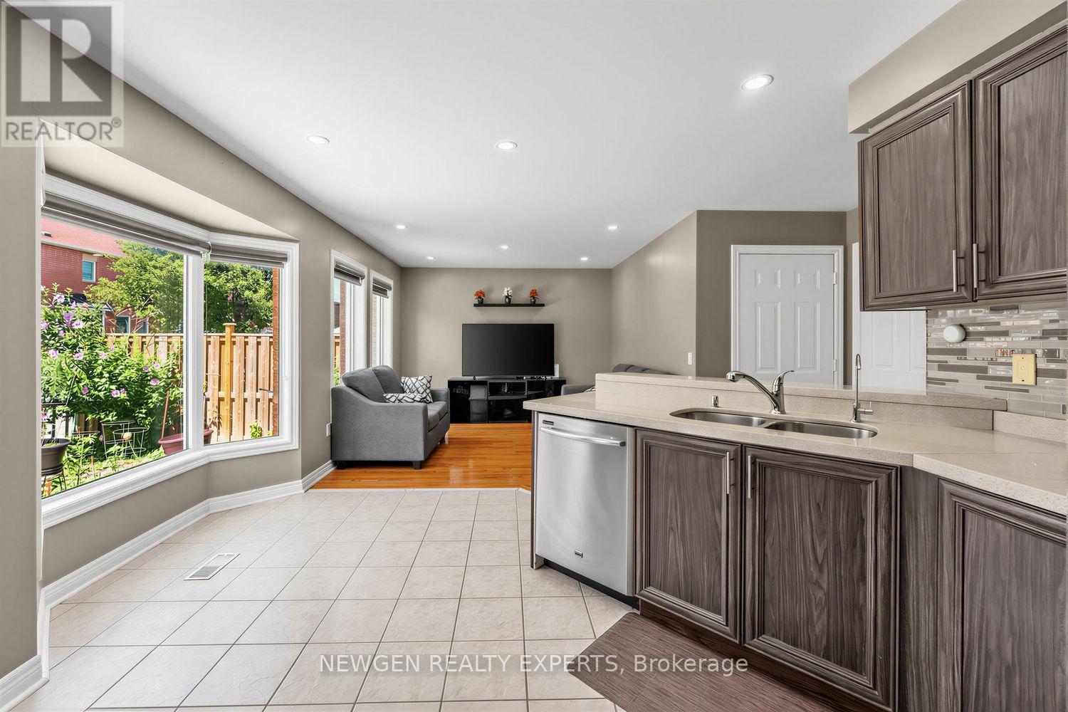 10 CHECKERBERRY CRESCENT - Image 16