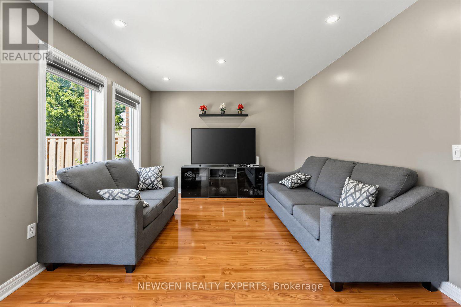 10 CHECKERBERRY CRESCENT - 18