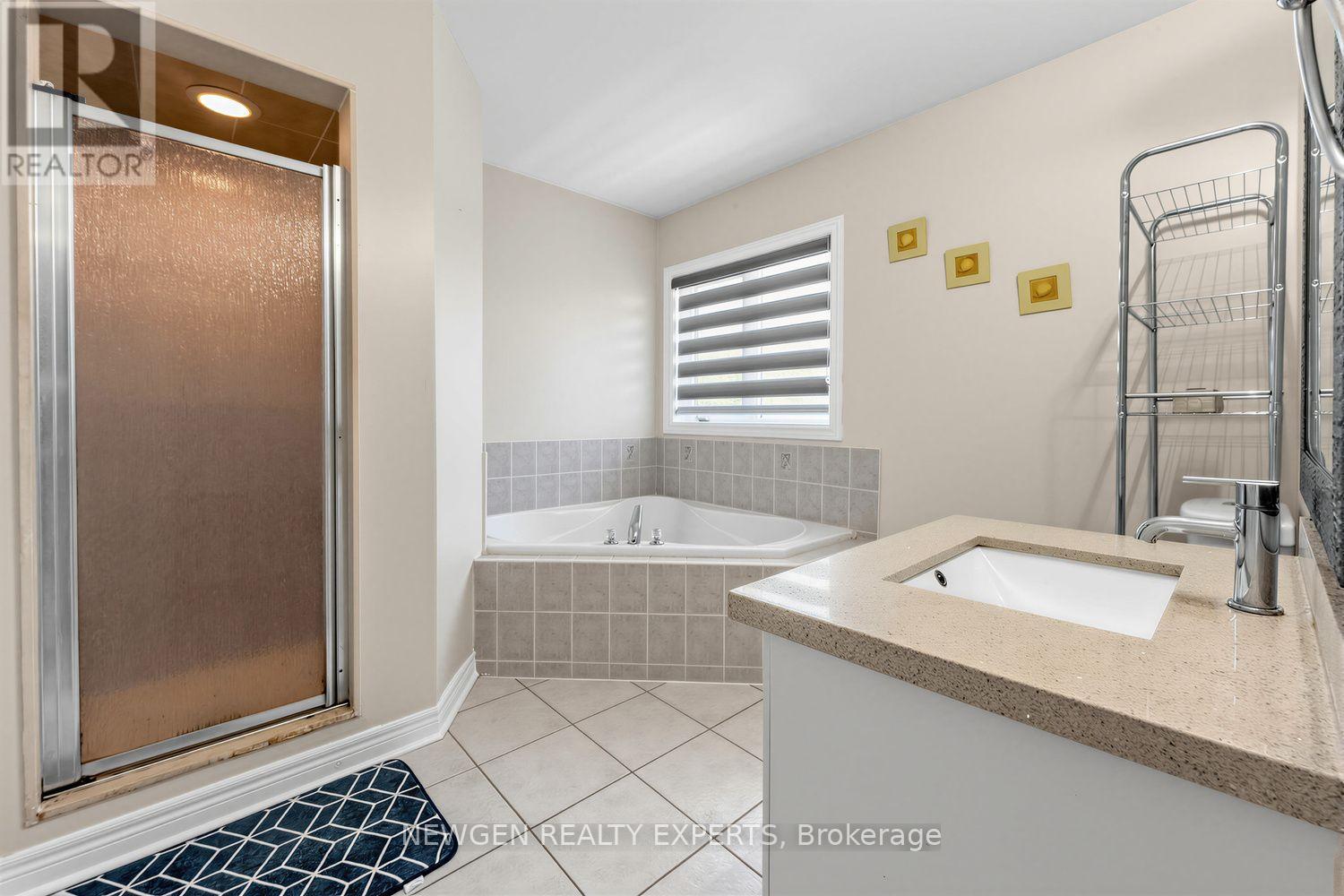 10 CHECKERBERRY CRESCENT - Image 25