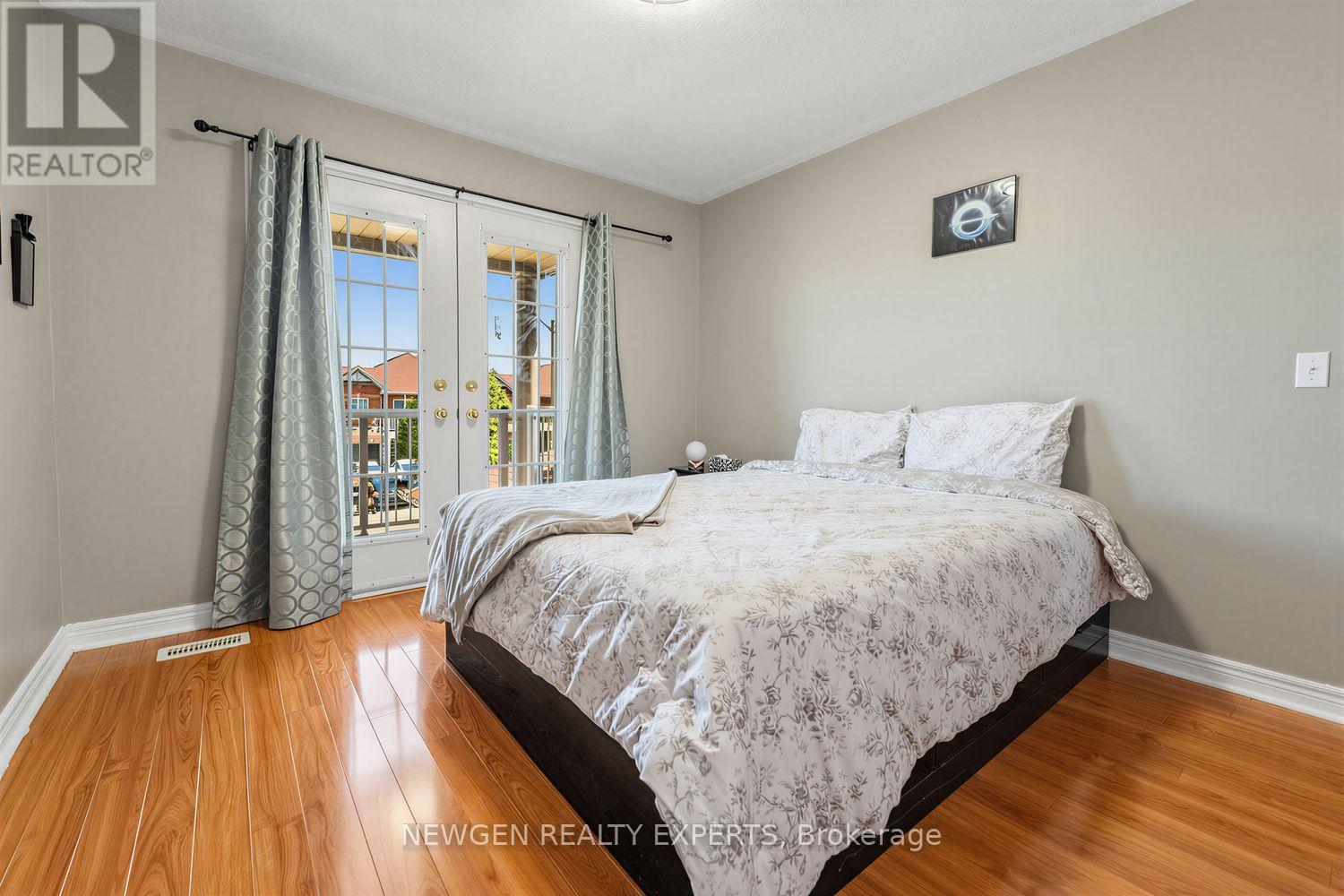 10 CHECKERBERRY CRESCENT - 26