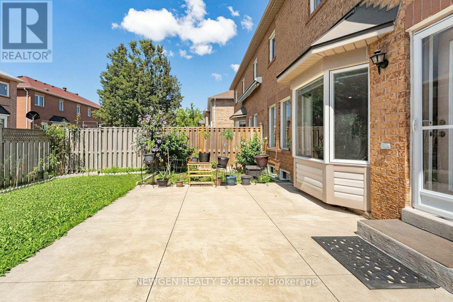 10 CHECKERBERRY CRESCENT - 36