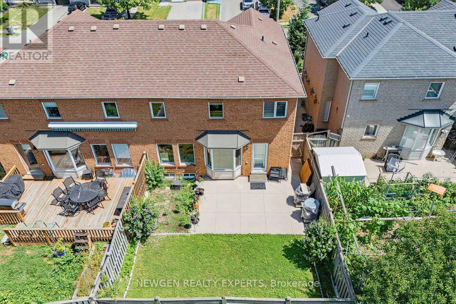 10 CHECKERBERRY CRESCENT - 39