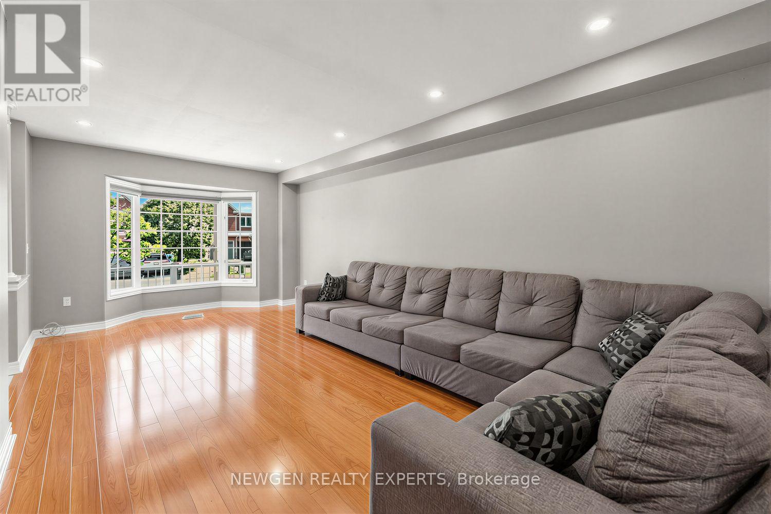 10 CHECKERBERRY CRESCENT - Image 8
