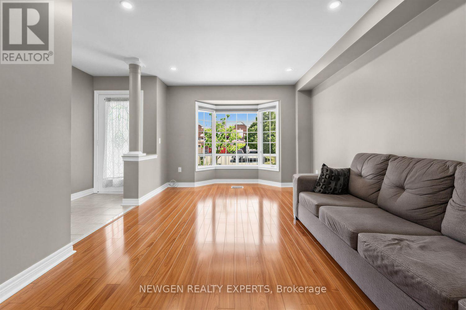 10 CHECKERBERRY CRESCENT - 9