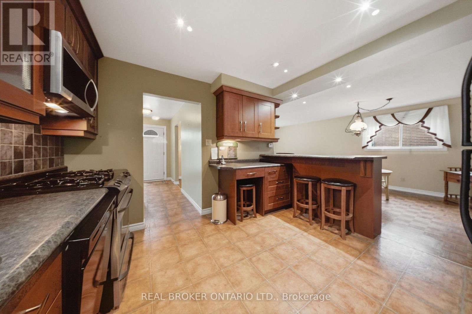 3157 PALMER DRIVE - 16