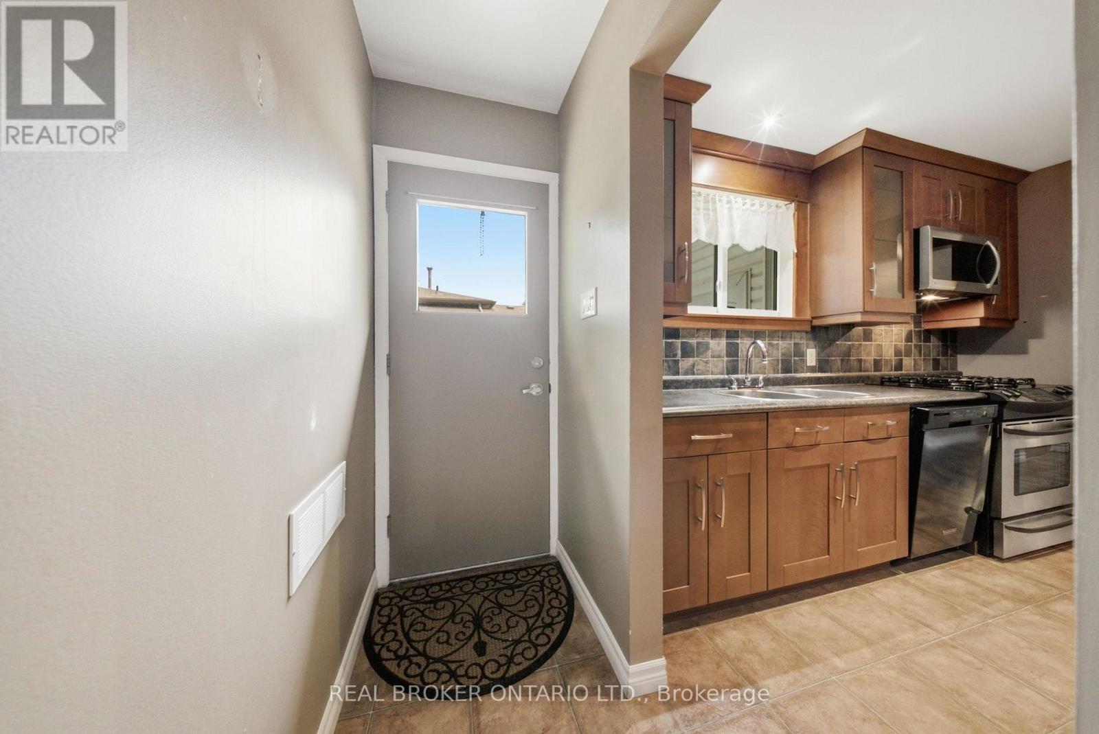 3157 PALMER DRIVE - 25
