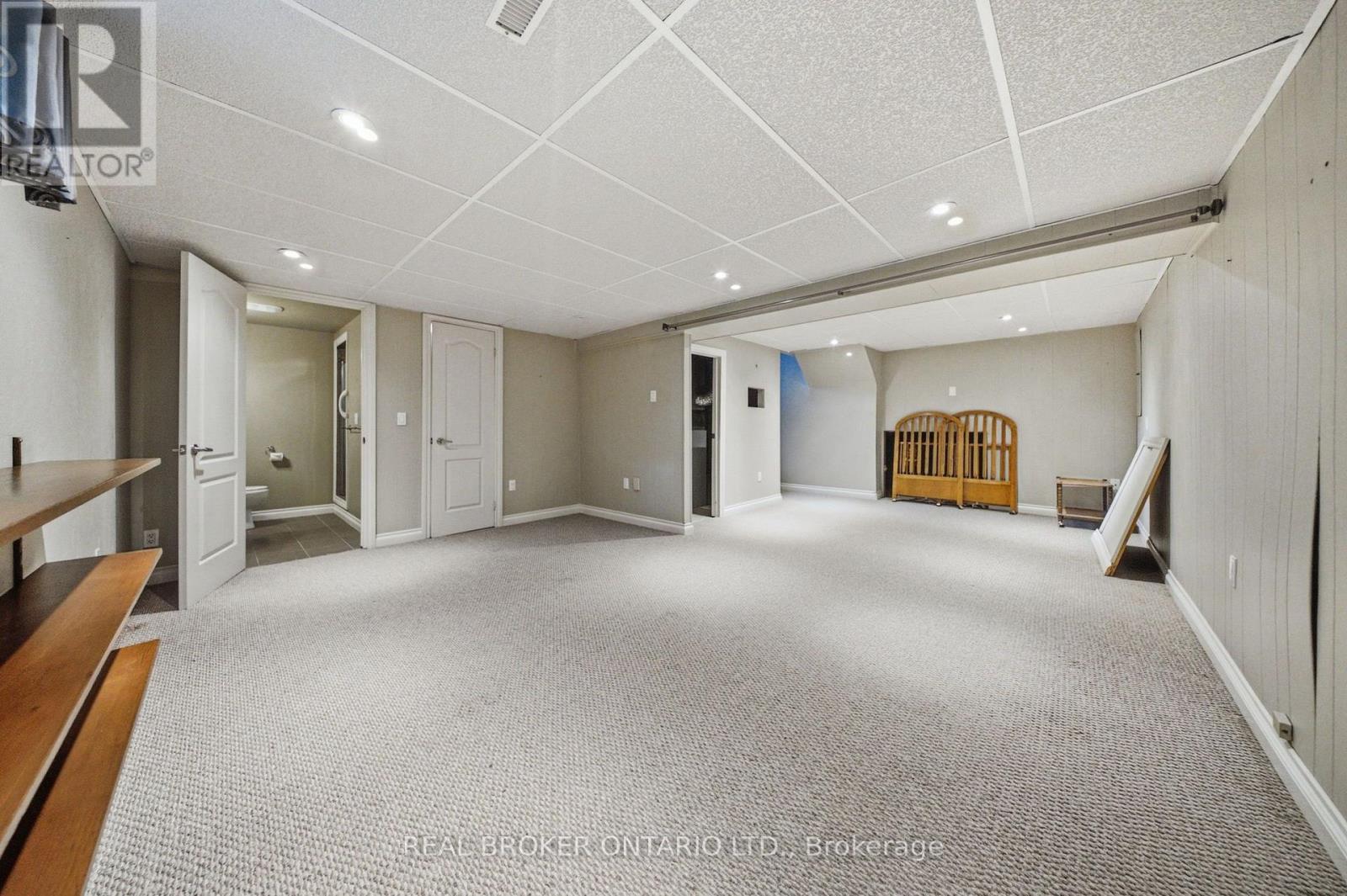 3157 PALMER DRIVE - 29