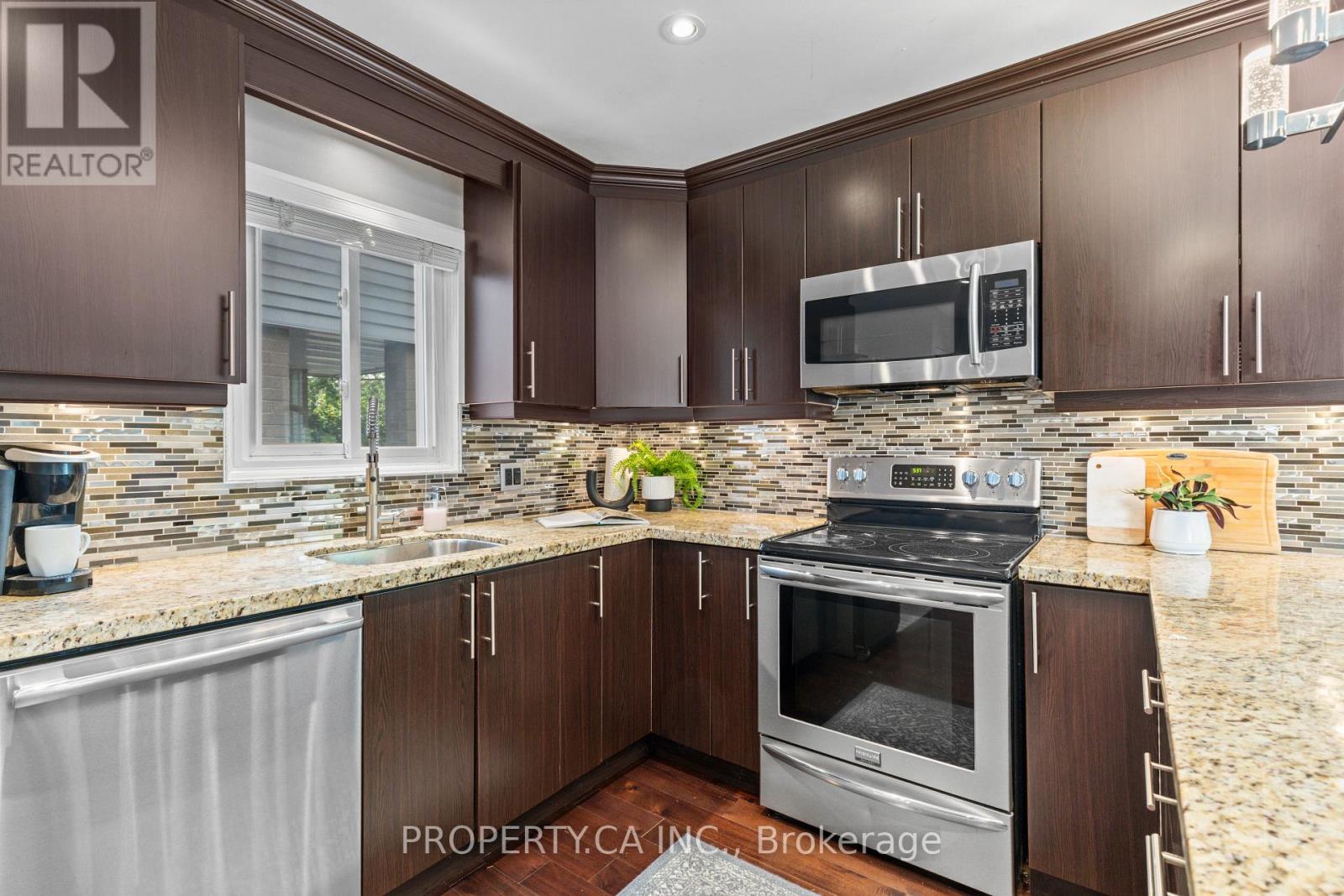 37 GLADSTONE SQUARE - 10
