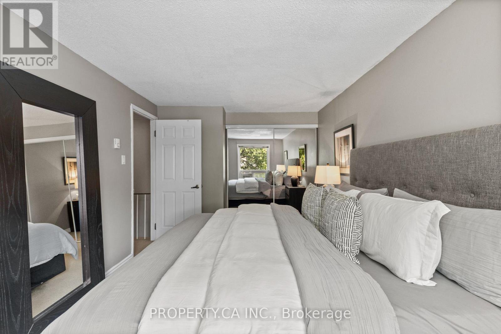 37 GLADSTONE SQUARE - 15