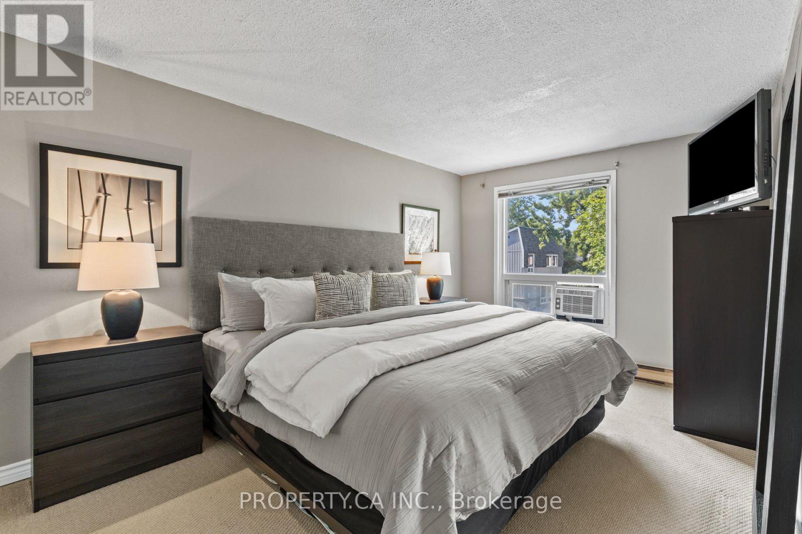 37 GLADSTONE SQUARE - 16
