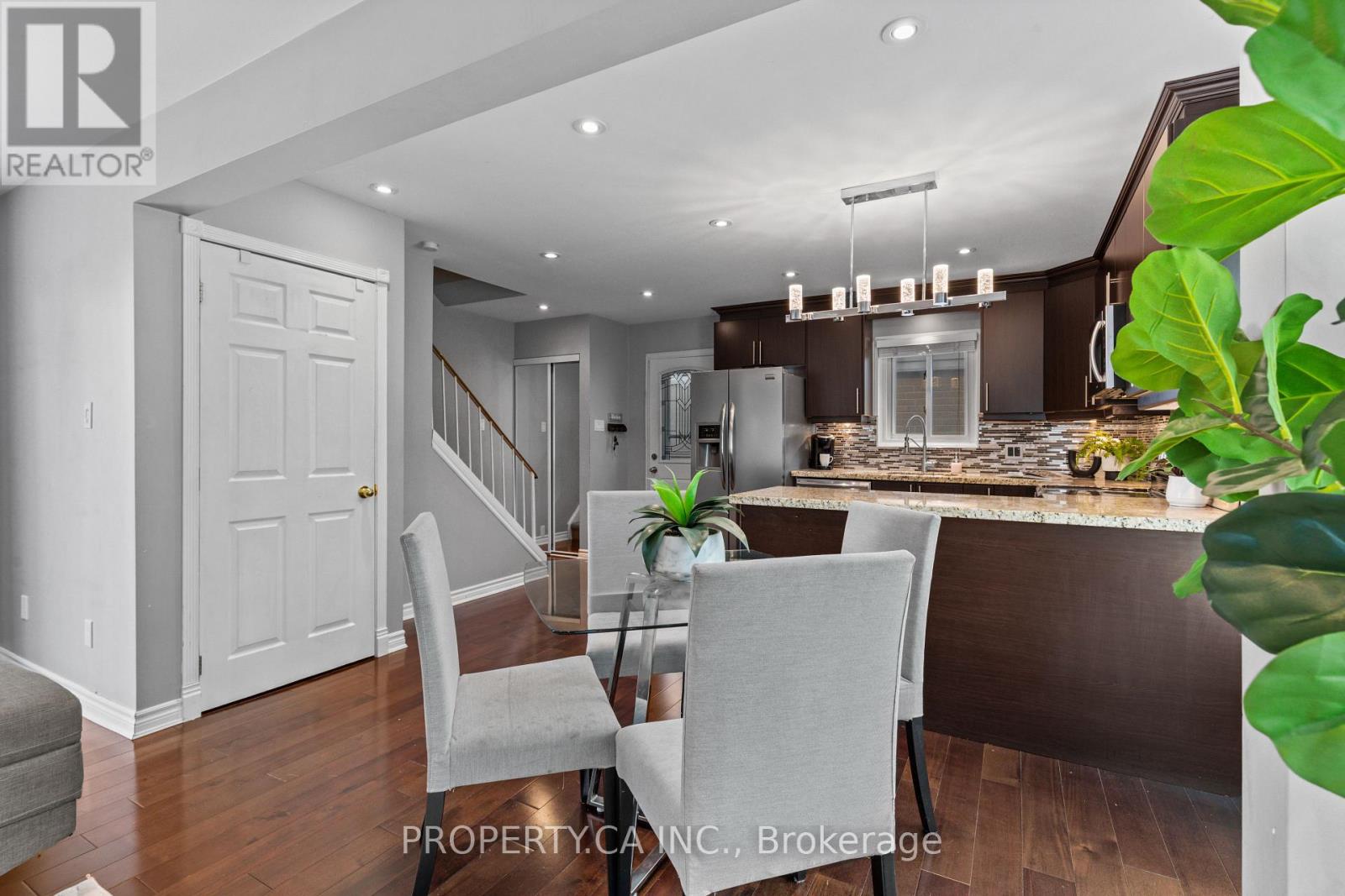 37 GLADSTONE SQUARE - 20