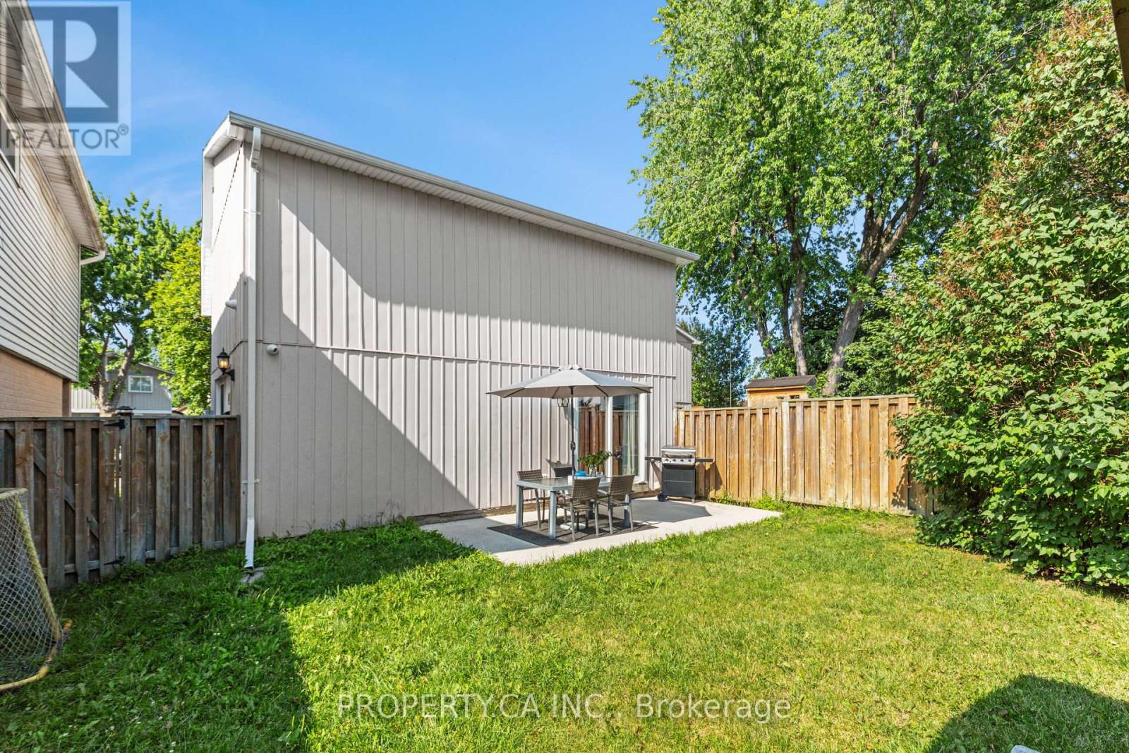 37 GLADSTONE SQUARE - 26