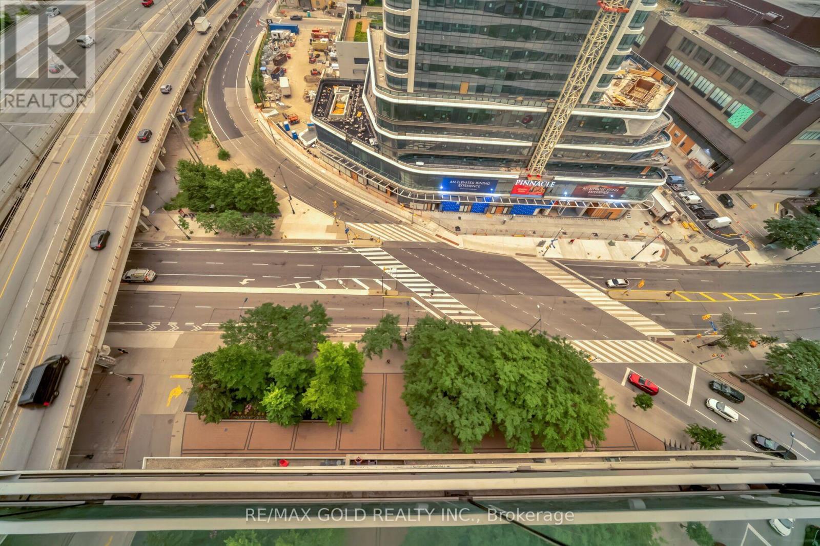 #1808 16 YONGE STREET - 35