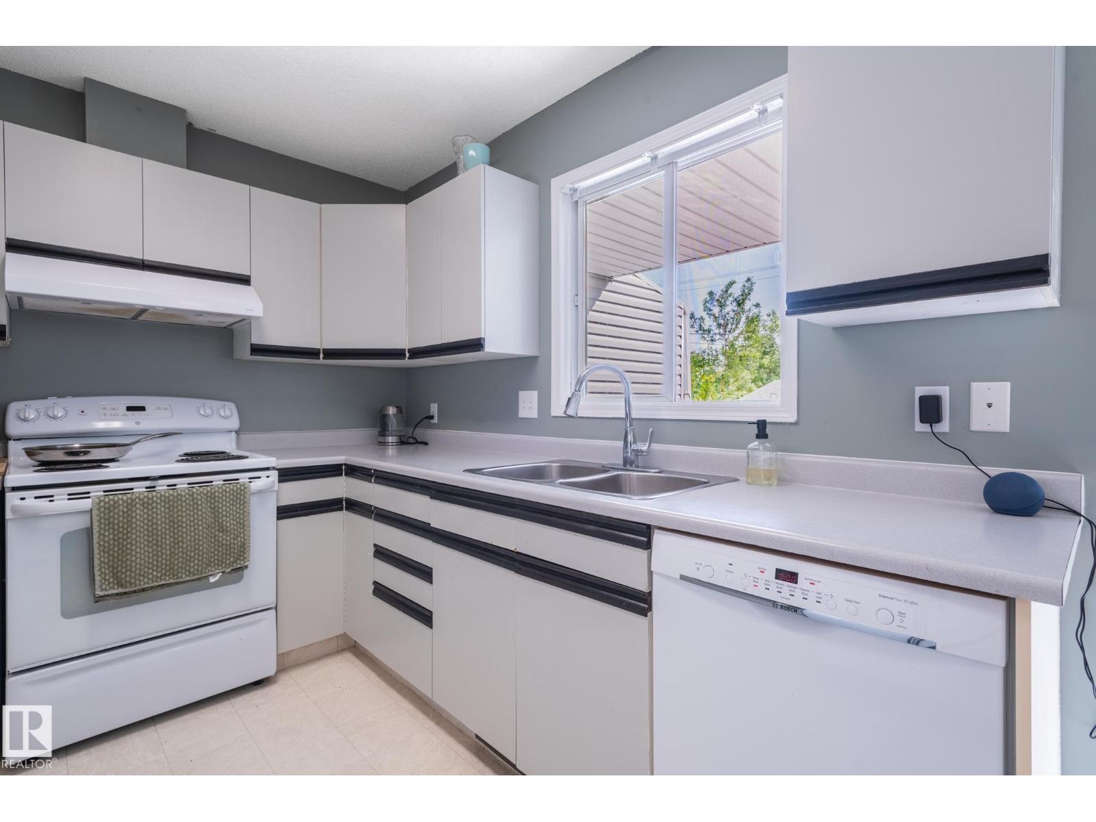 11515 125 ST NW - 19