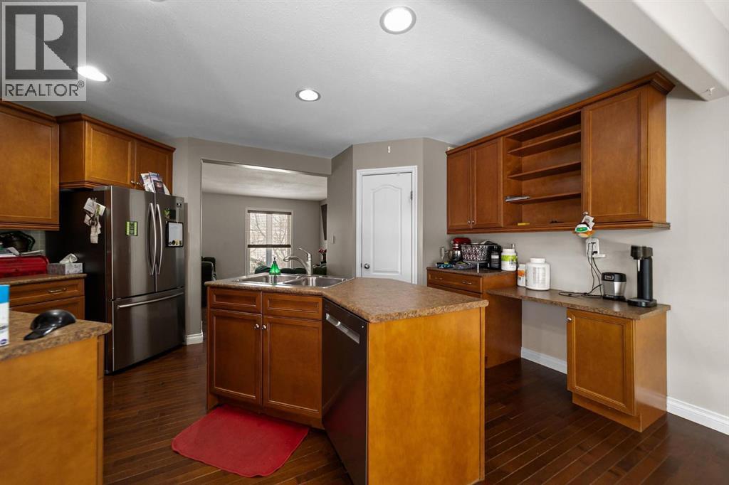 5809 28 Avenue - 7