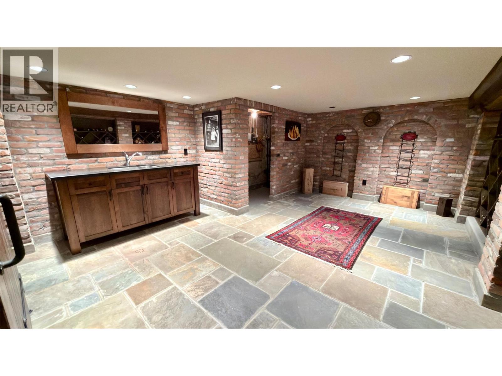 1991 Kelly Court, Christina Lake