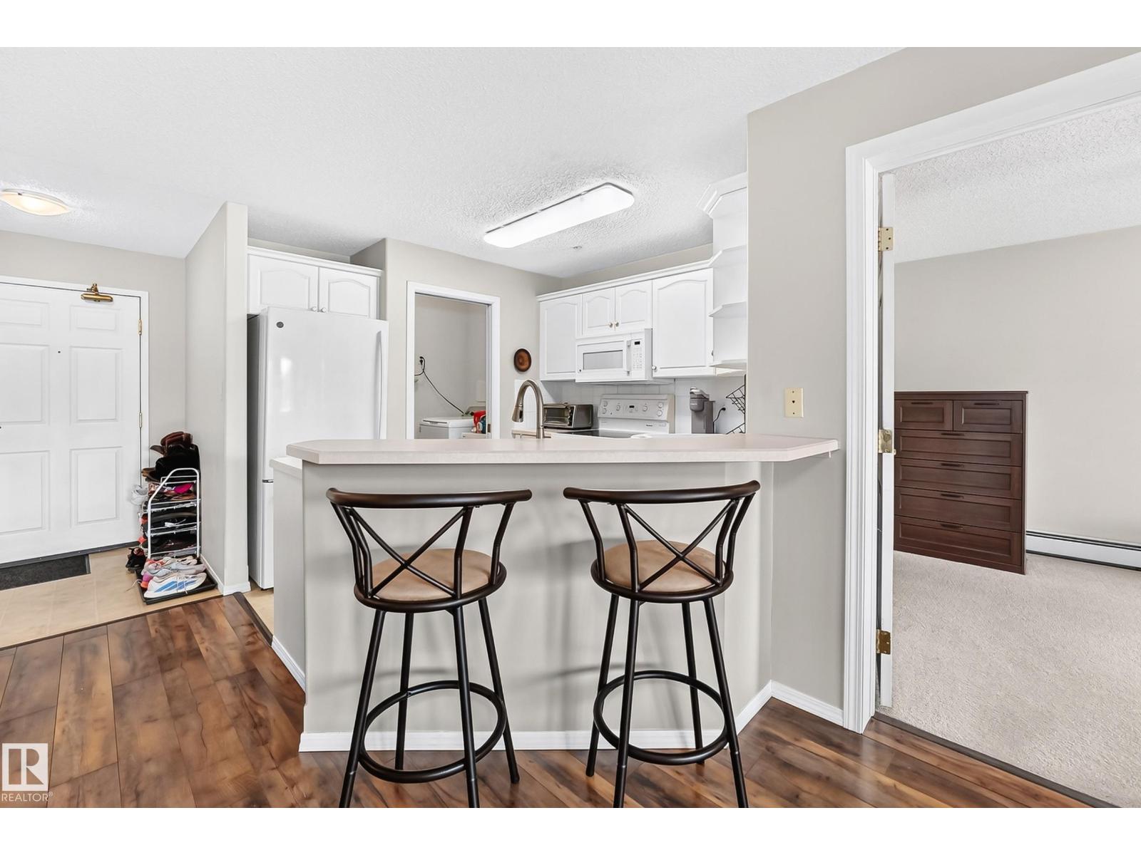 #201 9760 174 ST NW, Terra Losa, Edmonton photo 5