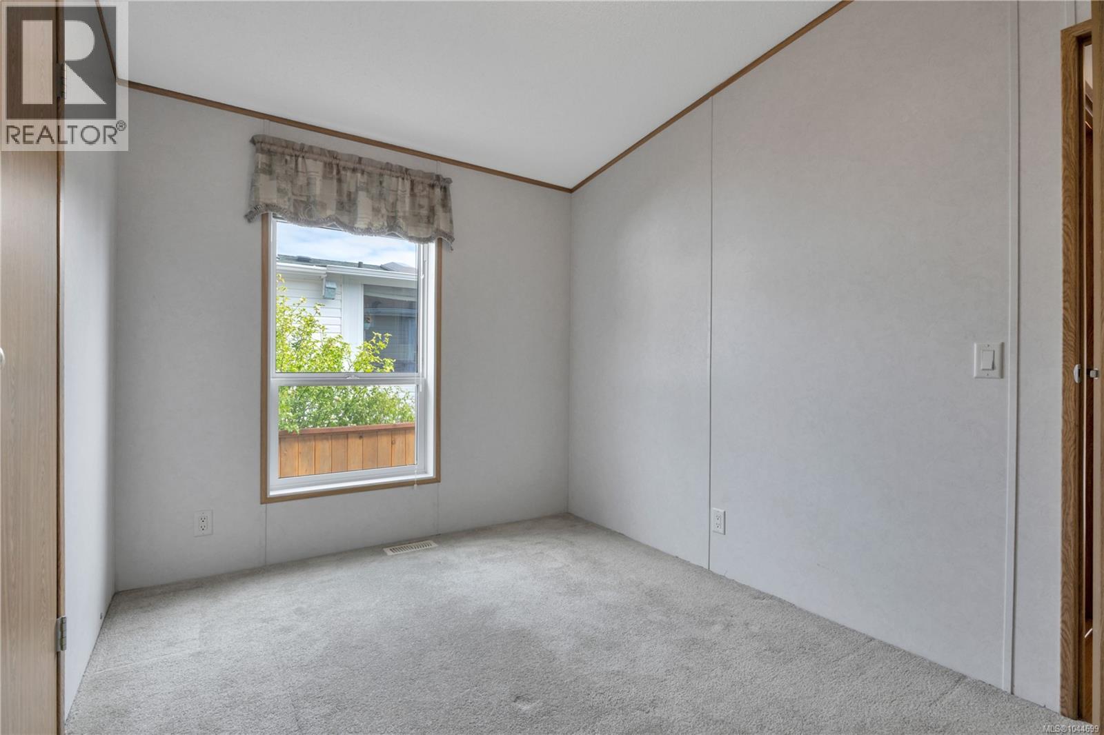 1845 Noorzan St - 36