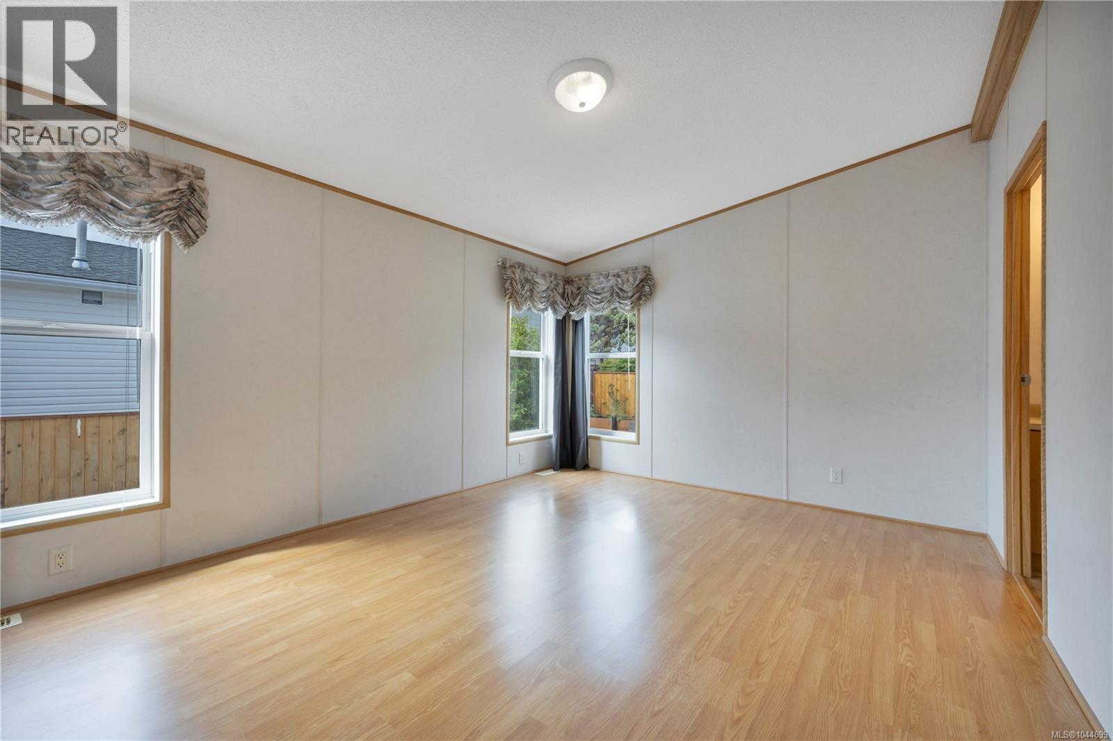1845 Noorzan St - 38