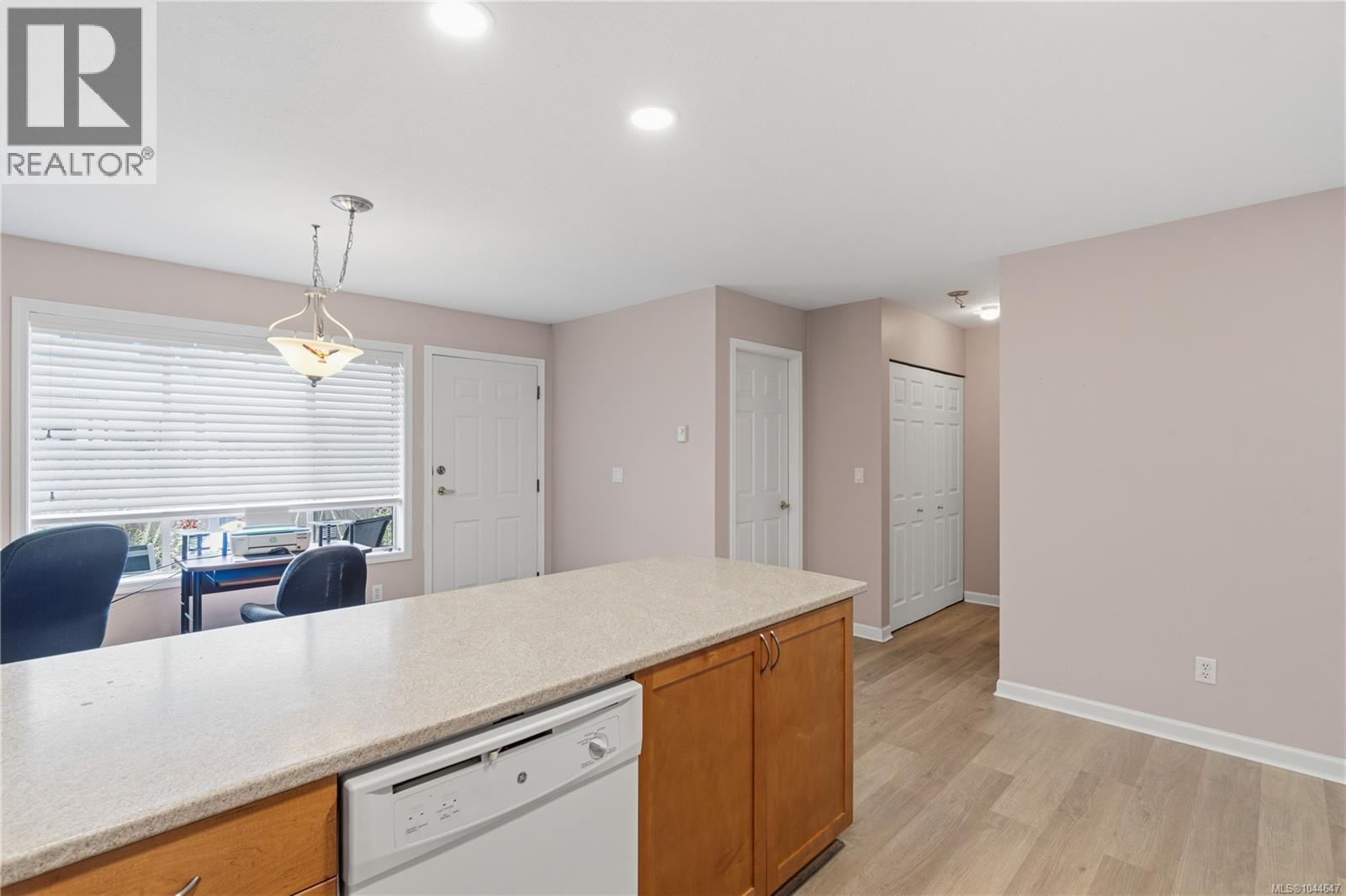 #38 454 Morison Ave - 16