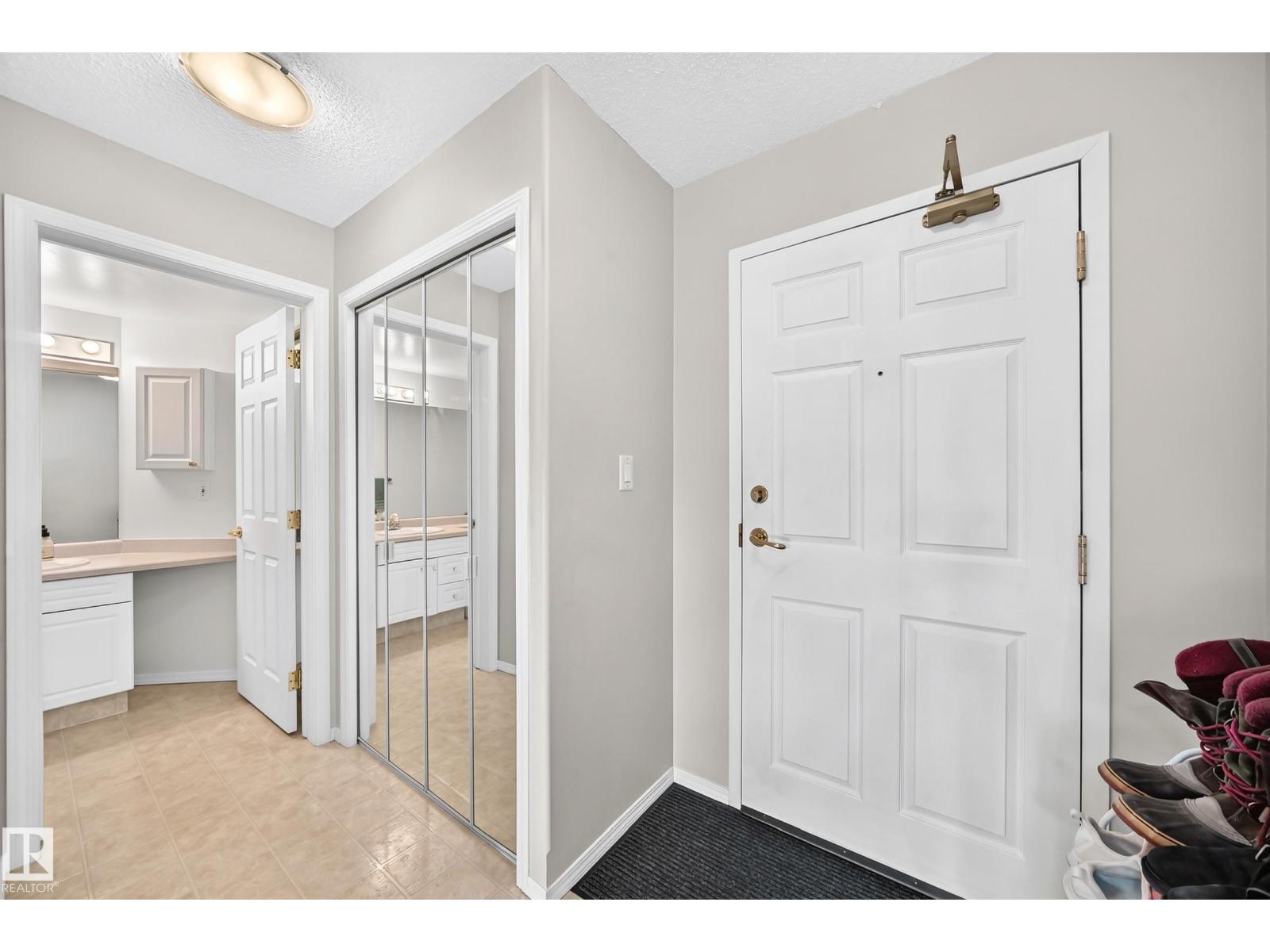 #201 9760 174 ST NW, Terra Losa, Edmonton photo 3