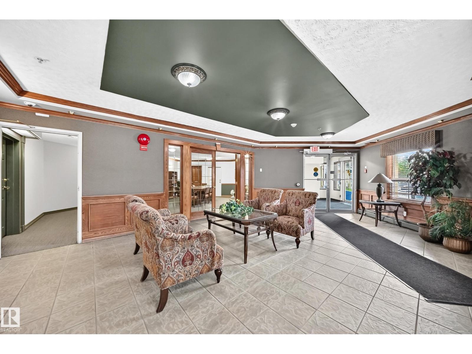 #201 9760 174 ST NW - 32