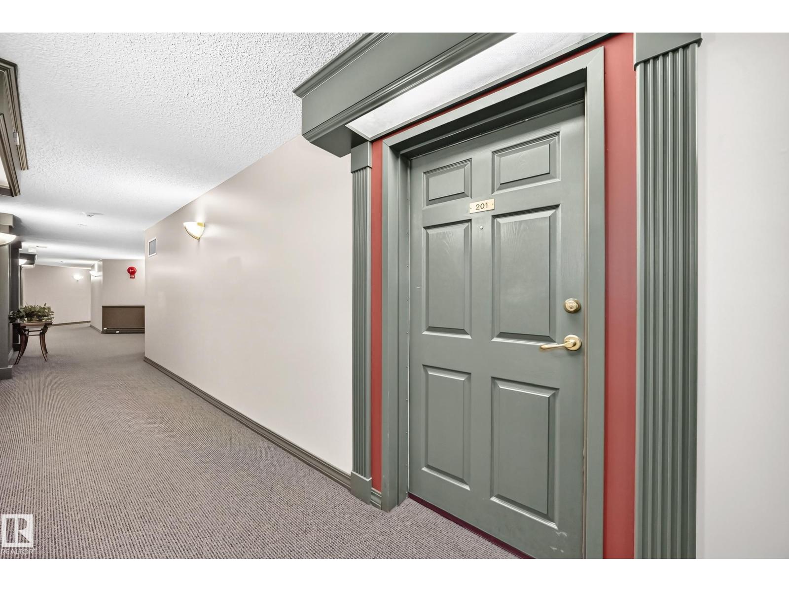 #201 9760 174 ST NW - 26