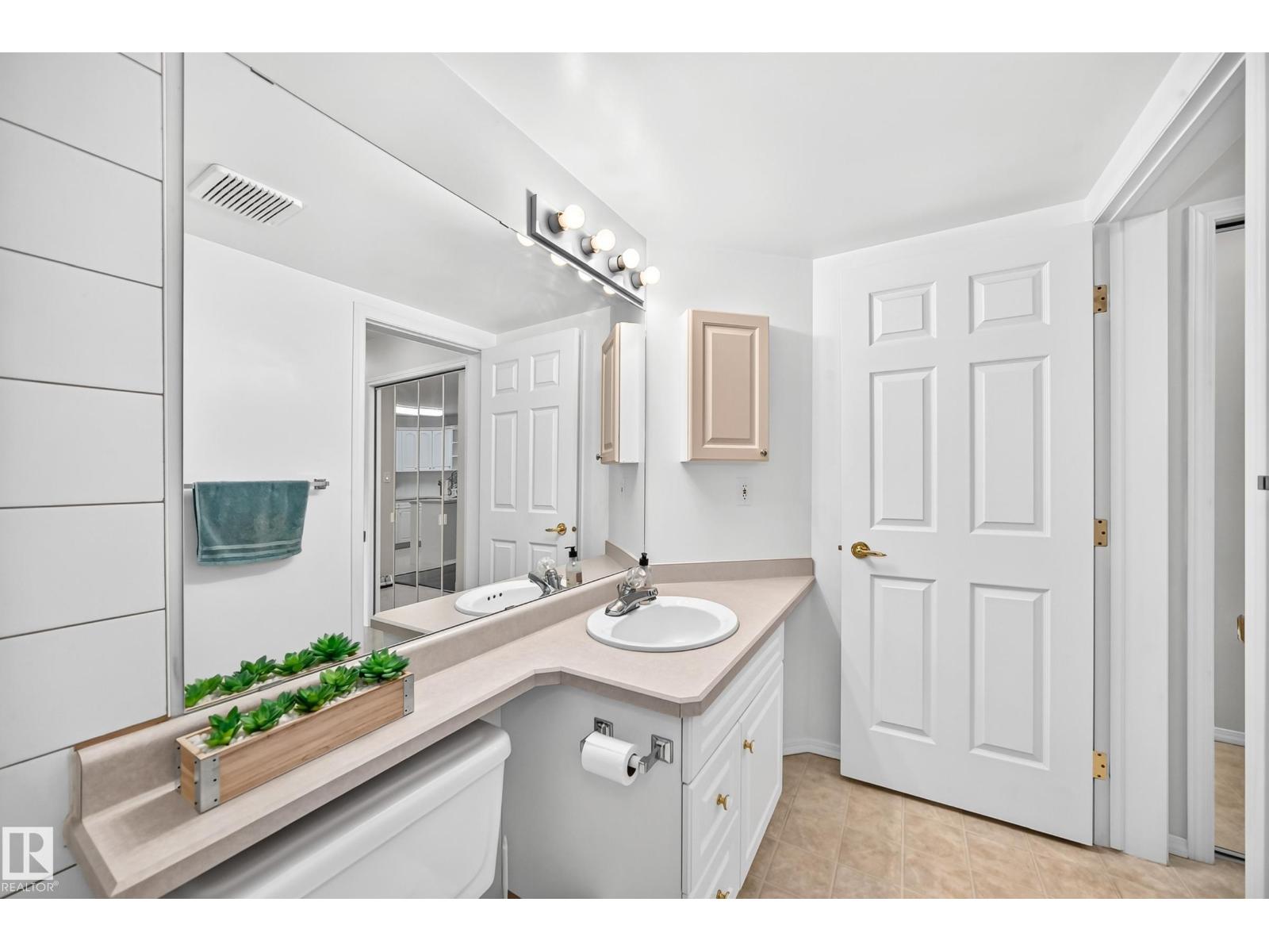 #201 9760 174 ST NW - 24