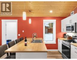 32 Takhini Meadows Drive, Whitehorse North, YT Y1A7A2 Photo 38