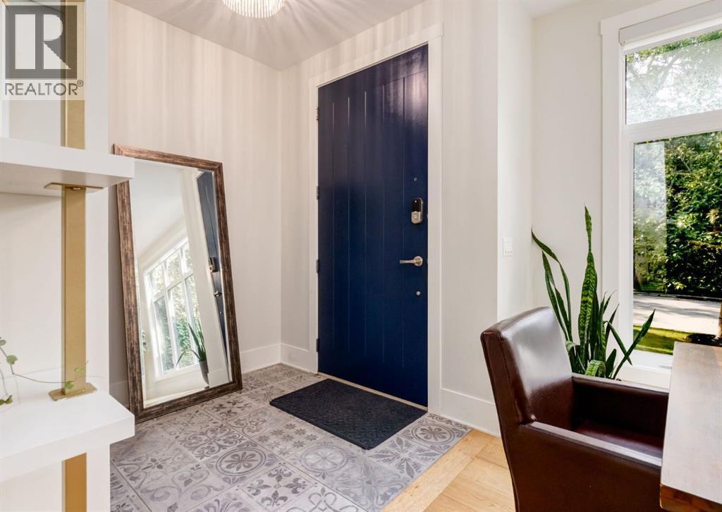 508 14 Avenue NE, Renfrew, Calgary photo 3