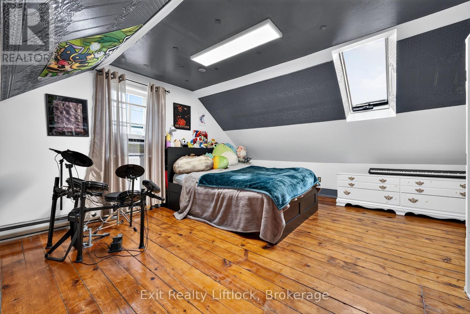 133 FARMERS ROAD - Image 32