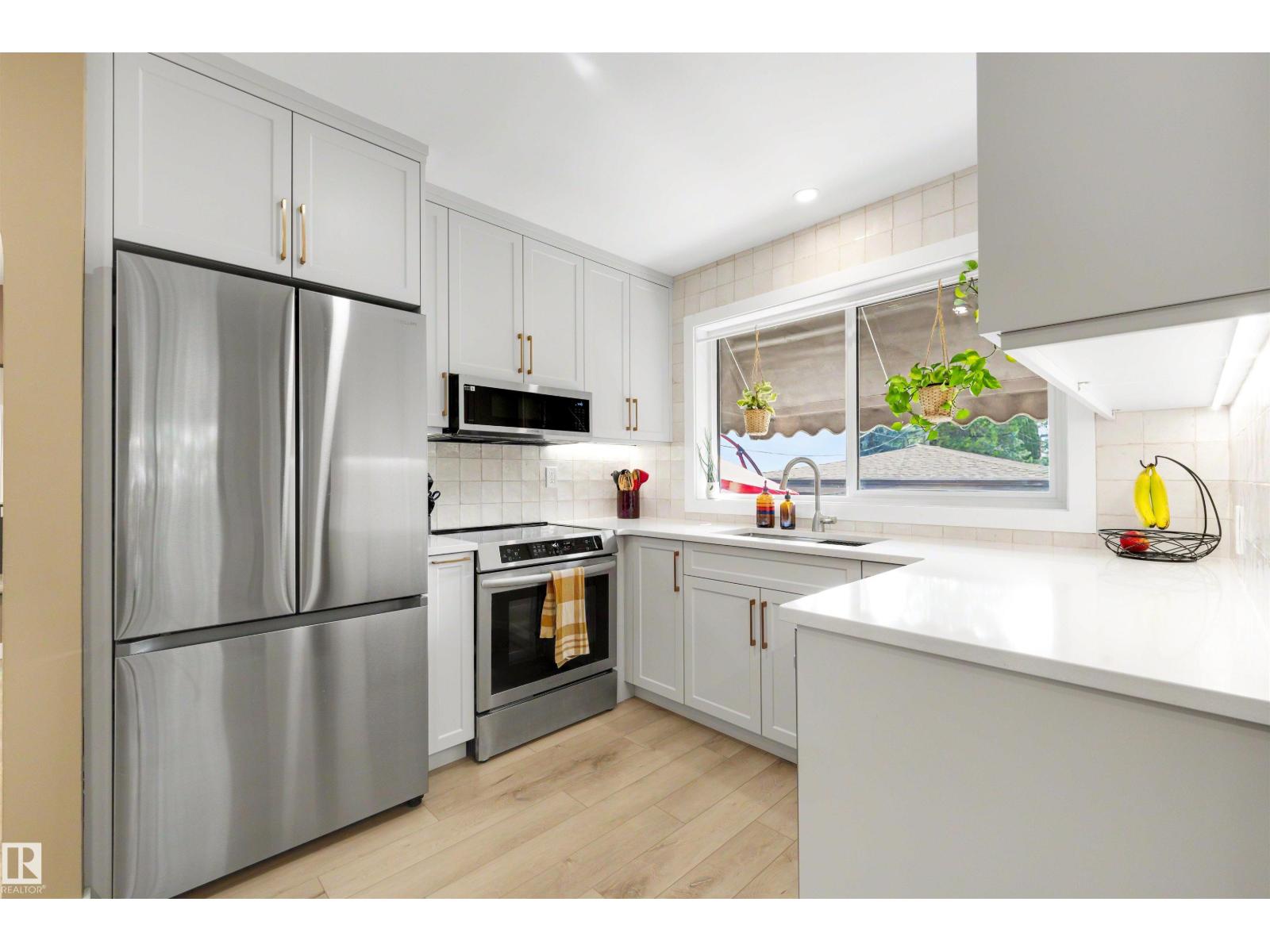10732 129 ST NW - 3