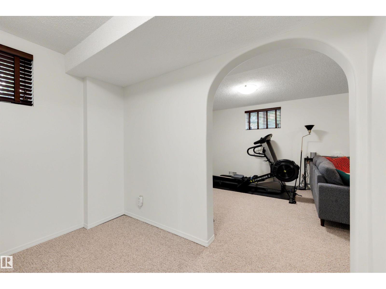 10732 129 ST NW - 18