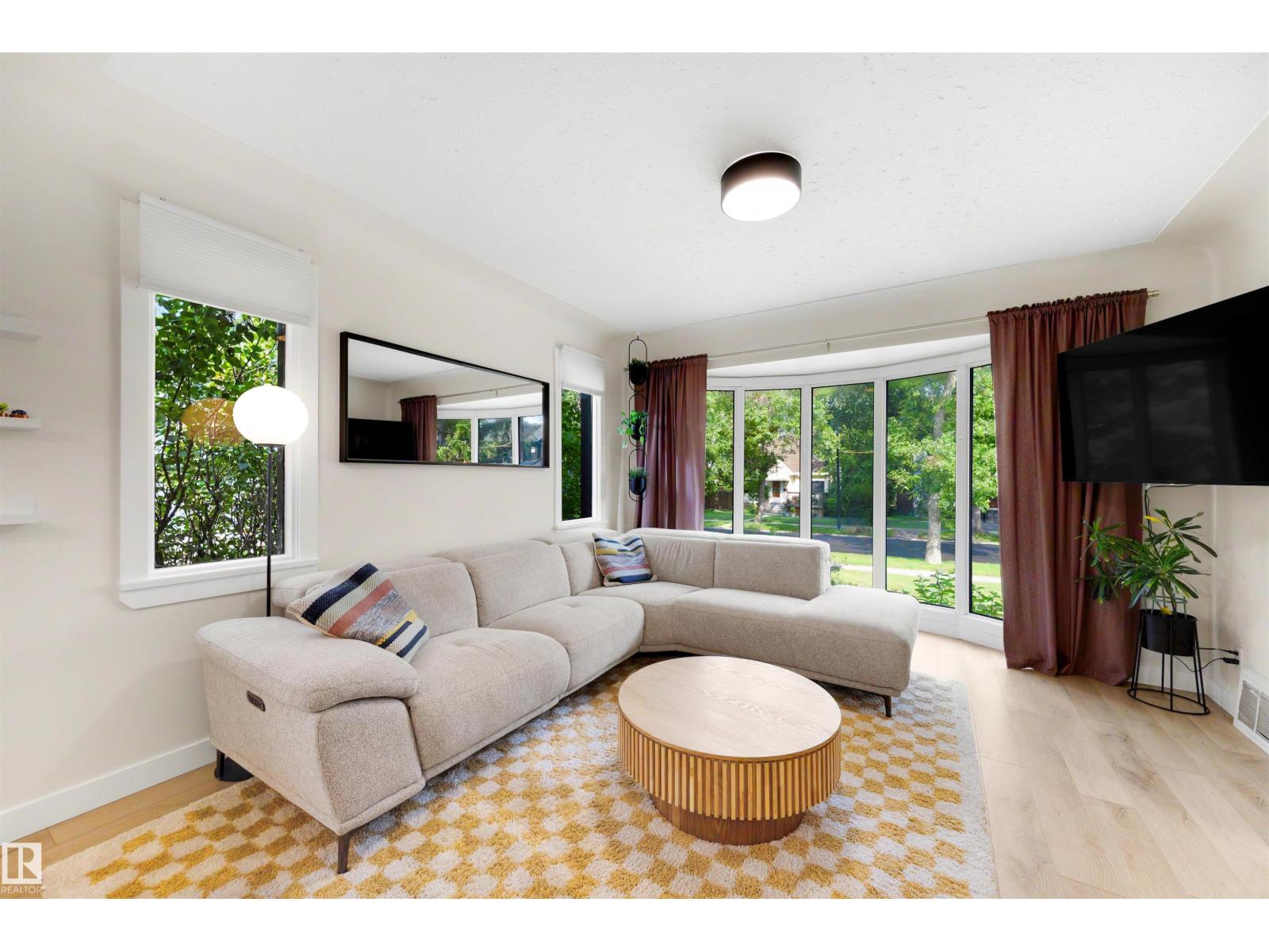 10732 129 ST NW - 9