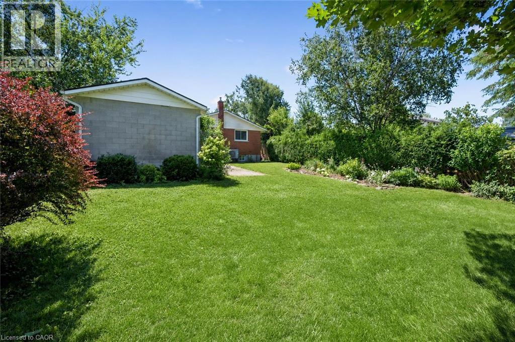 95 MOUNTFORD Drive - Image 14