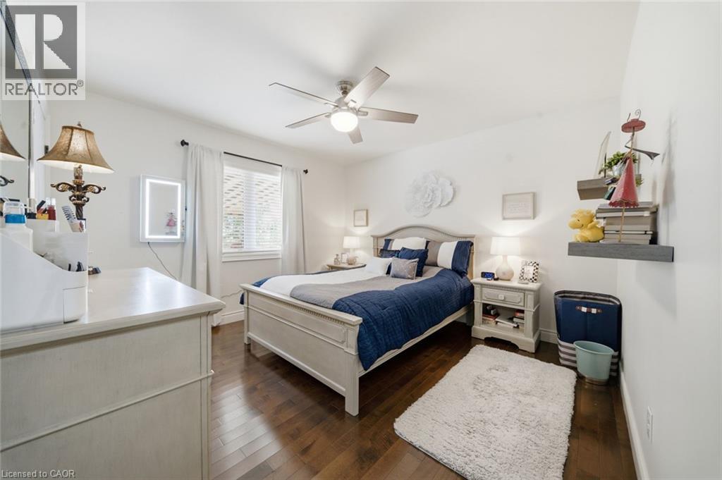 6 WESTVIEW Court - 23