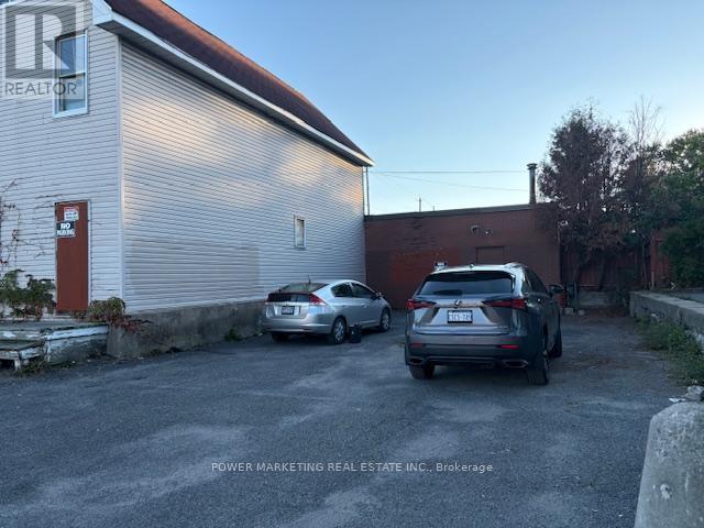 Retail for Sale in Ottawa – 566 BAY STREET, Ottawa – MLS# X13622426 - Image 9