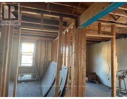 566 BAY STREET — photo 2