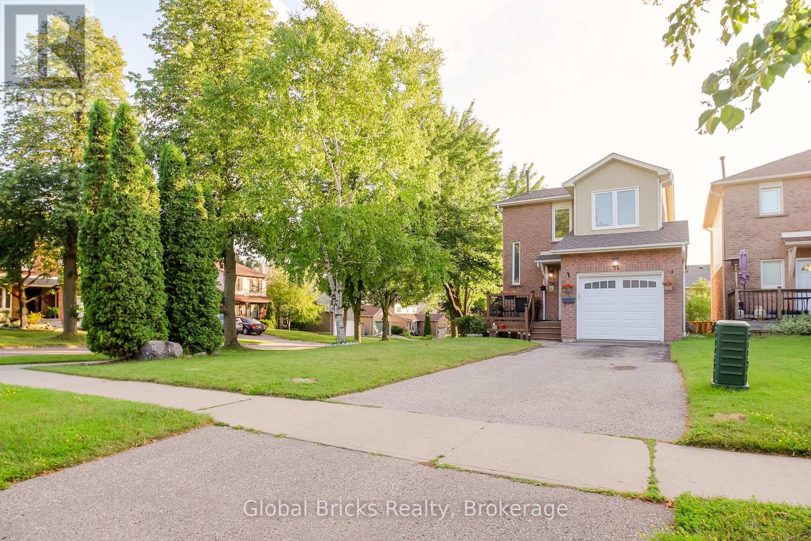 56 Winston Crescent, Whitby, ON photo 3