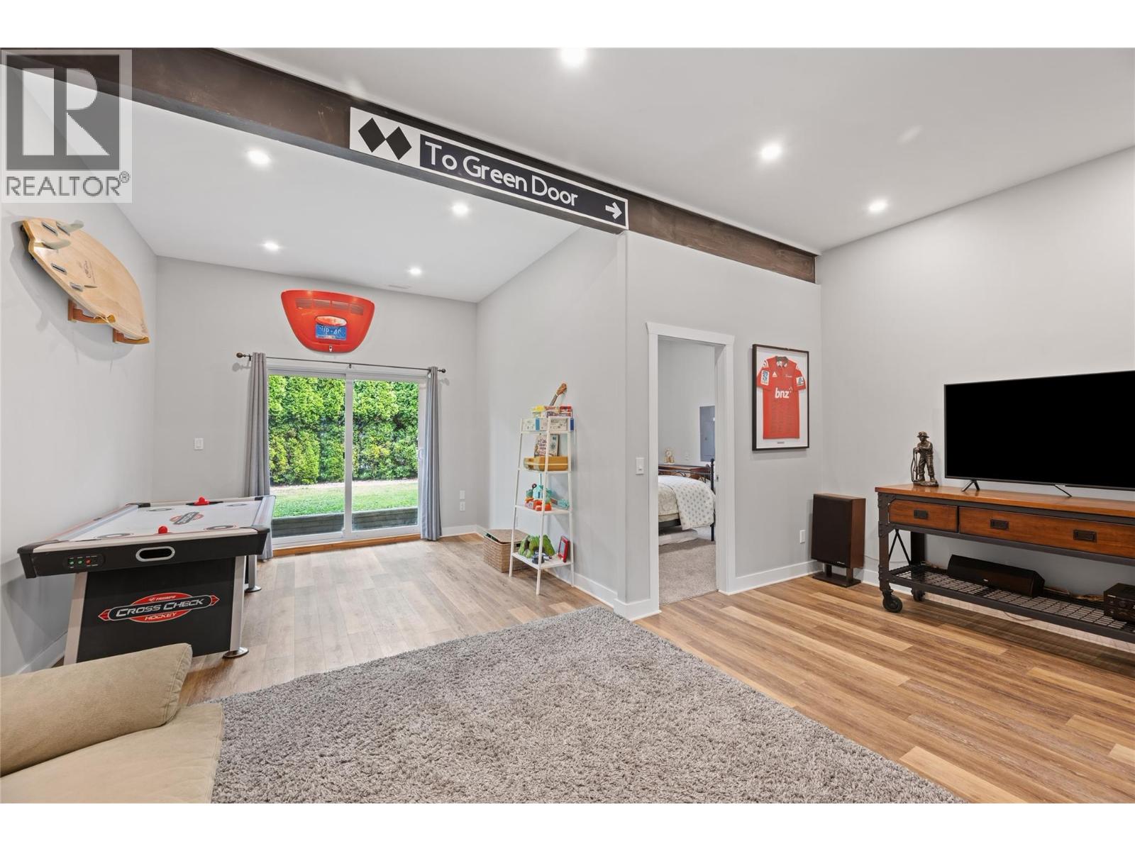 863 SERLE Court - 10