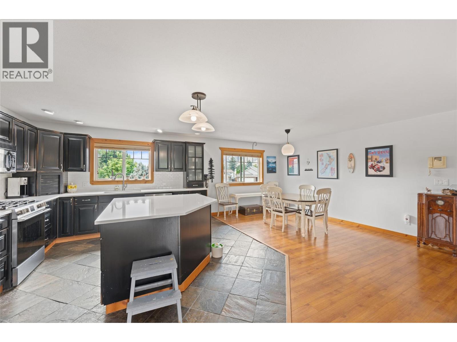863 SERLE Court - 14