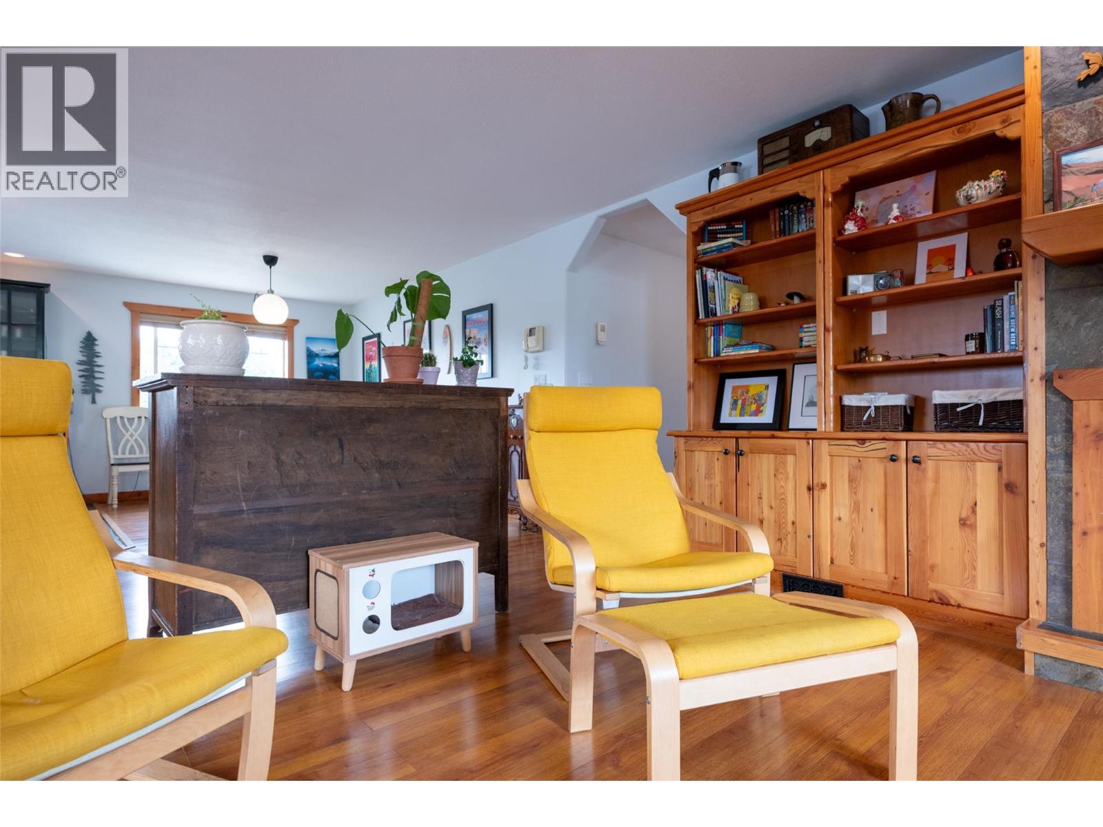 863 SERLE Court - 28