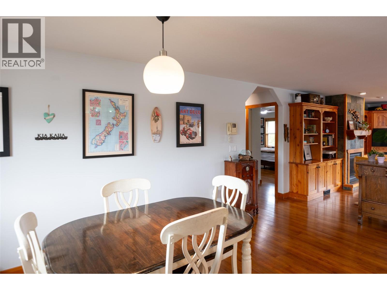 863 SERLE Court - 38