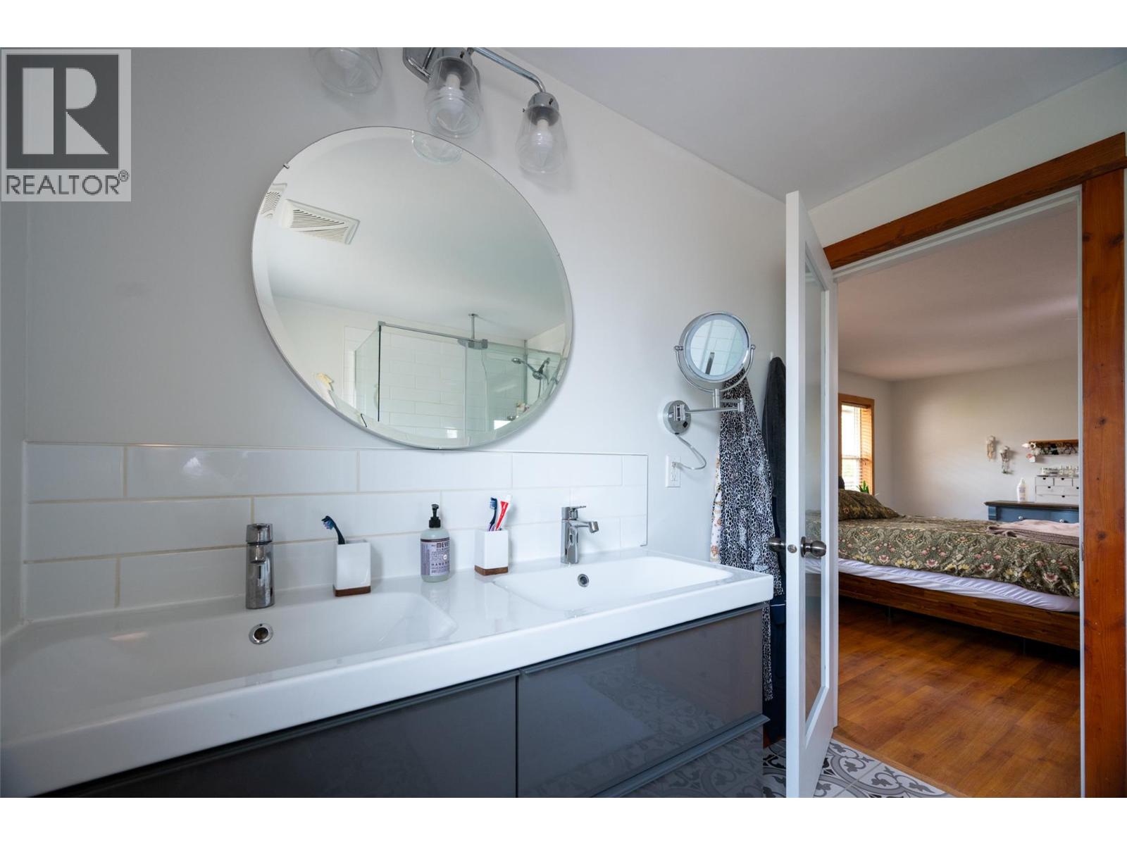 863 SERLE Court - 42